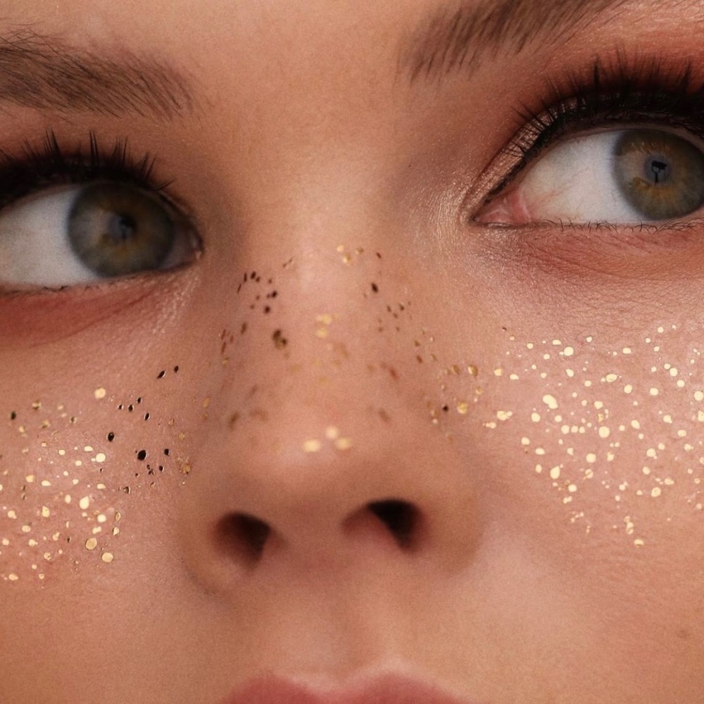 Gold freckles 💫  2 applications!